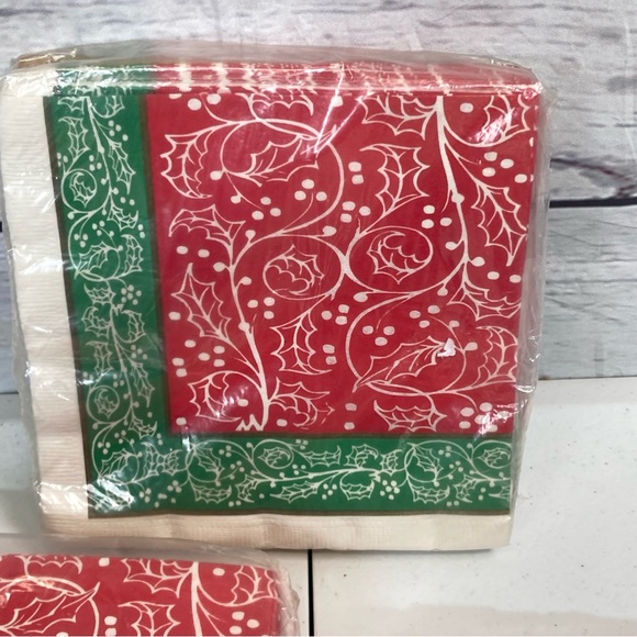 Party House Vintage Christmas Holiday Napkins 3 Packs of 32 2-Ply Napkins Holly - Picture 8 of 9